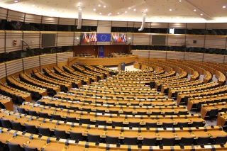 Élections européennes : le Rassemblement national largement en tête